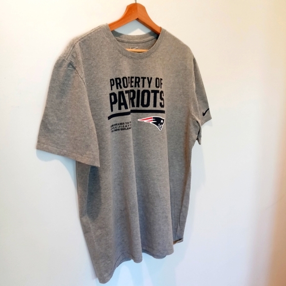 New England Patriots Football Gray Nike Logo T-Shirt - Picture 2 of 9